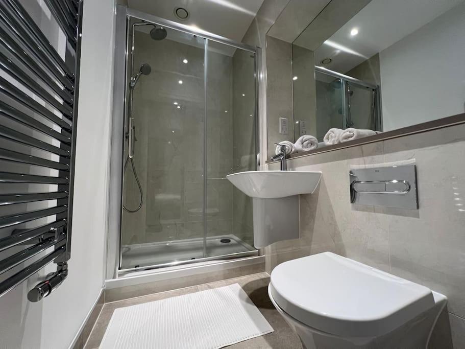 2 Bed Penthouse Style Apartment Londra Dış mekan fotoğraf