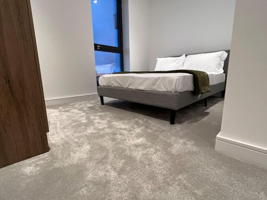 2 Bed Penthouse Style Apartment Londra Dış mekan fotoğraf